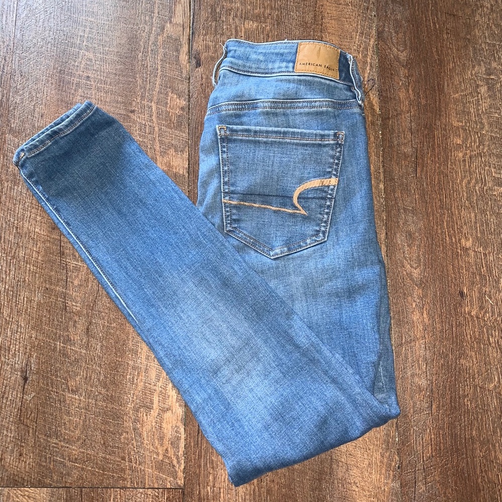 American eagle NE(X)T LEVEL STRETCH jeans size 2